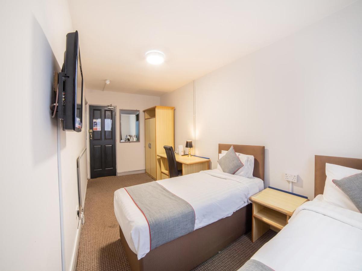 The Royal Hotel Kettering Extérieur photo